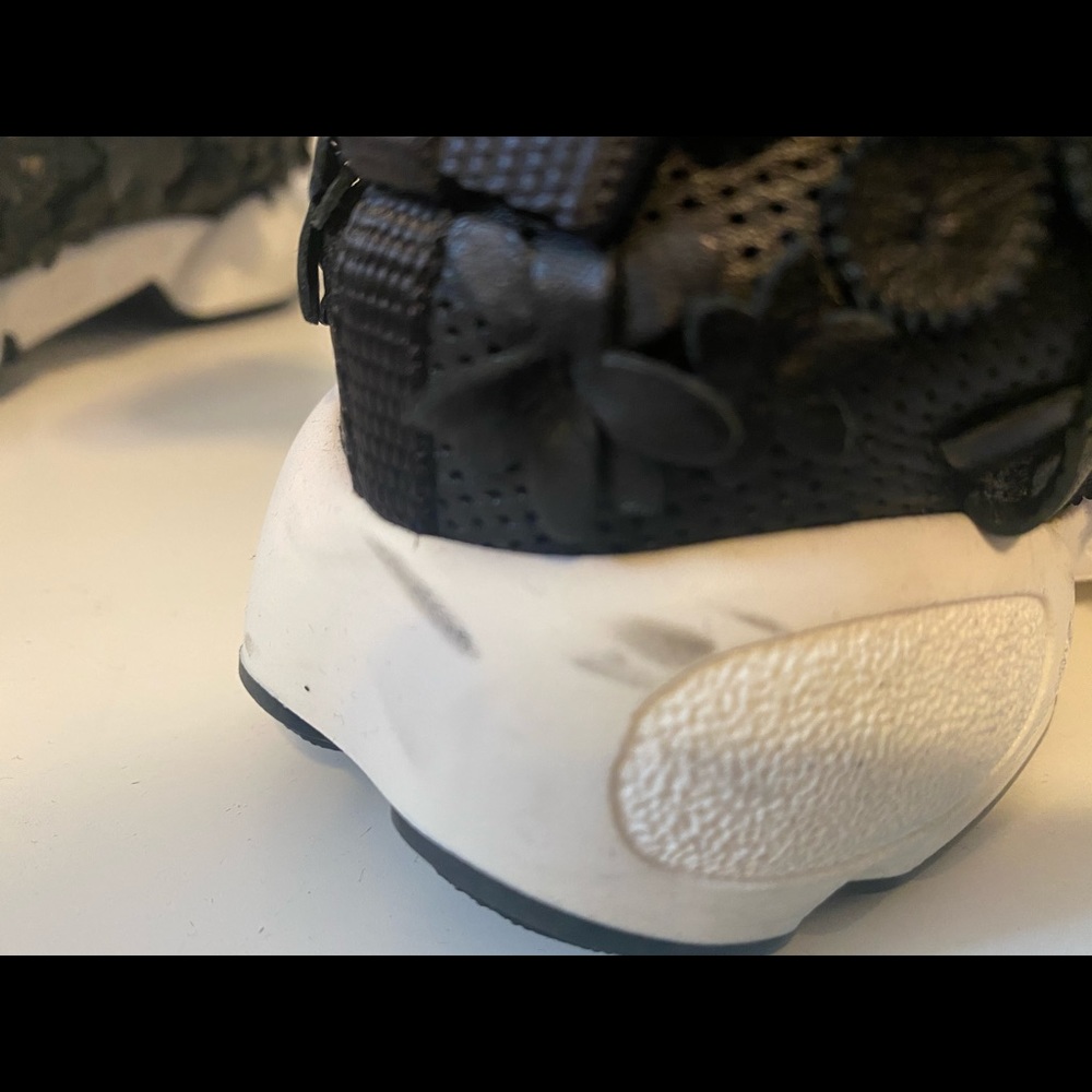 Dior Fusion Leather Floral Applique Sneaker - Picture 8 of 9